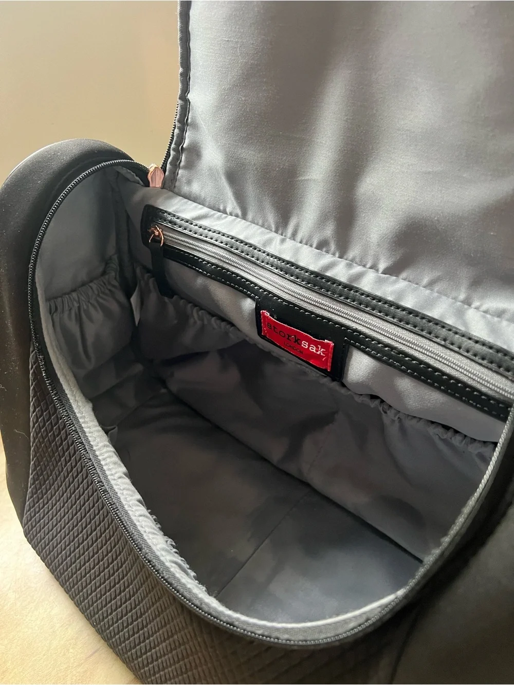 Storksak sleek black